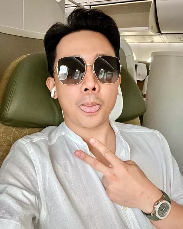 Bộ sưu tập đồng hồ chục tỉ đồng của MC Trấn Thành - Ảnh 4. Bộ sưu tập đồng hồ chục tỉ đồng của MC Trấn Thành - Ảnh 4.