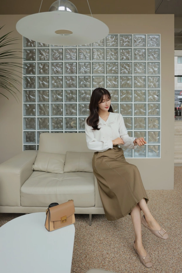 Xu hướng thời trang mùa thu cho nàng công sở bận rộn - Ảnh 4. Xu hướng thời trang mùa thu cho nàng công sở bận rộn - Ảnh 4.